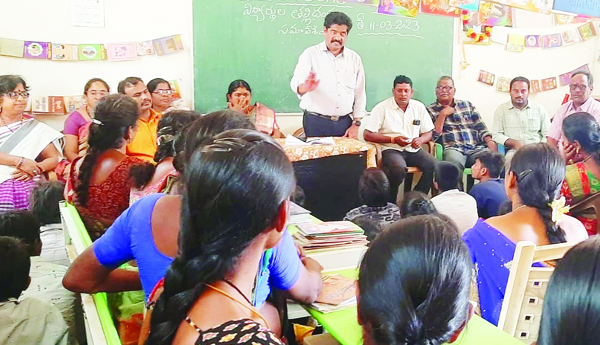 టెన్త్‌ విద్యార్థులపై ప్రత్యేక శ్రద్ధ