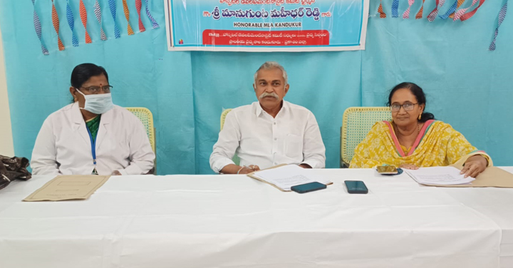 వైద్య సిబ్బంది మర్యాదపూర్వకంగా వ్యవహరించాలి : మానుగుంట