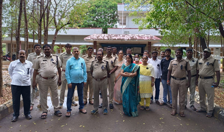 ఎం.వి.ఐ చిన్నారావ్‌పై దాడి హేయం