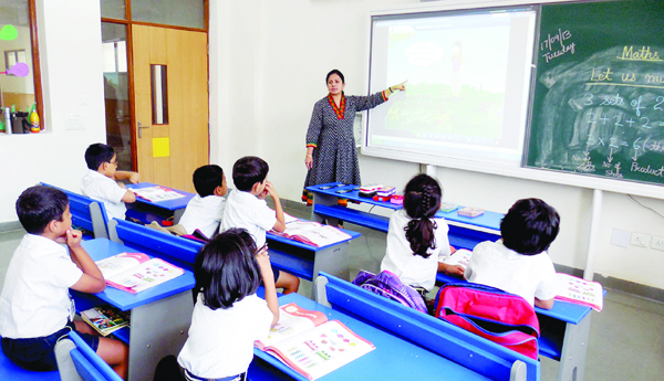 Private-teachers-are-united-with-the-right-to-vote