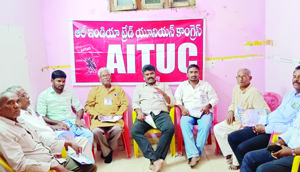 కోరెడ్ల రమాప్రభకు మద్దతుగా జోరుగా ప్రచారం