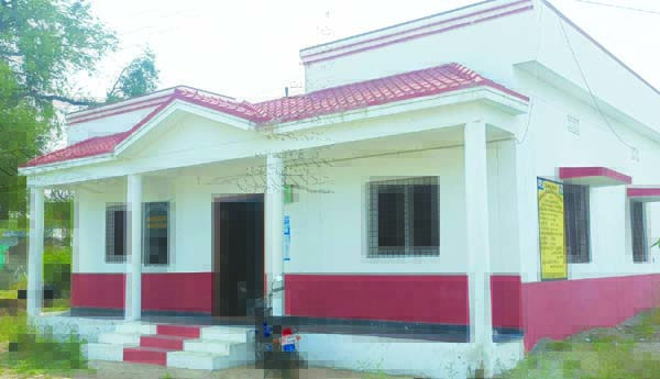 ప్రభుత్వ నిర్లక్ష్యంతోనే భవనాల నిర్మాణం ఆలస్యం