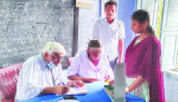 వైద్య శిబిరంలో 120 మందికి పరీక్షలు