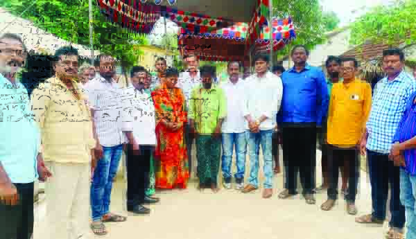 బాధిత కుటుంబానికి పరామర్శ