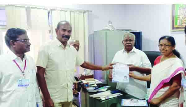 కోరెడ్ల రమాప్రభను గెలిపించండిి