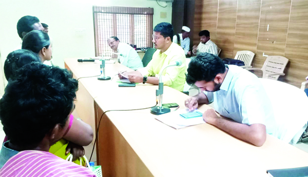 స్పందన దరఖాస్తులను వెంటనే పరిష్కరించాలి