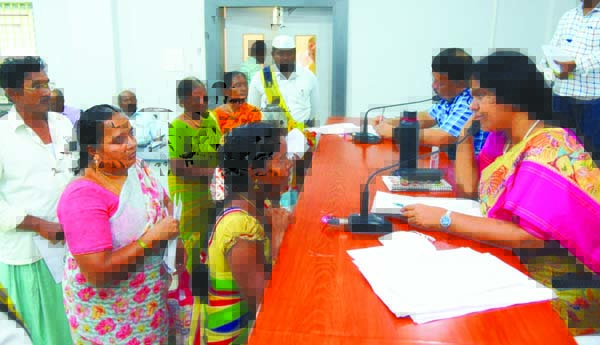 కోవిడ్‌ పట్ల అప్రమత్తంగా ఉండాలి: కలెక్టర్‌