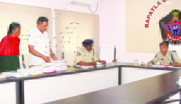 అట్రాసిటీ కేసులలో విచారణ వేగవంతం చేయాలి: ఎస్పీ