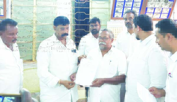 రేపల్లె బార్‌ అసోసియేషన్‌ నూతన కార్యవర్గం ఎన్నిక