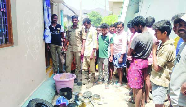 ఇంట్లో సామగ్రి దగ్ధం