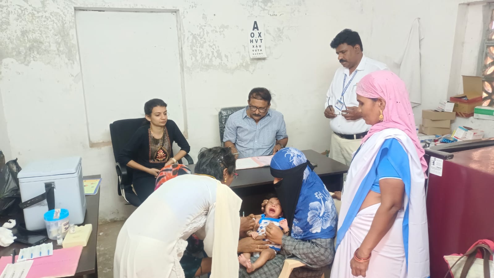 డిఎంహెచ్‌ఒ ఆకస్మిక తనిఖీలు