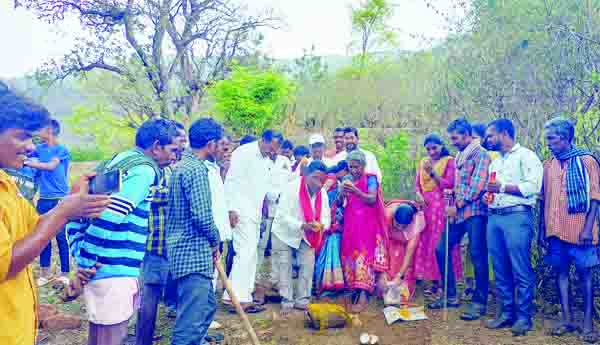రహదారి నిర్మాణానికి శంకుస్థాపన
