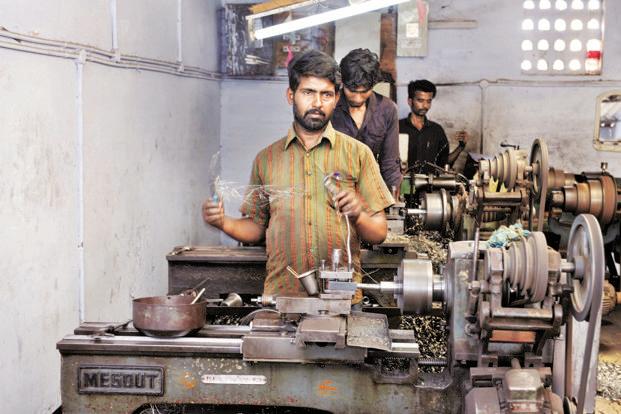 చిన్న పరిశ్రమలకు గడ్డుకాలం
