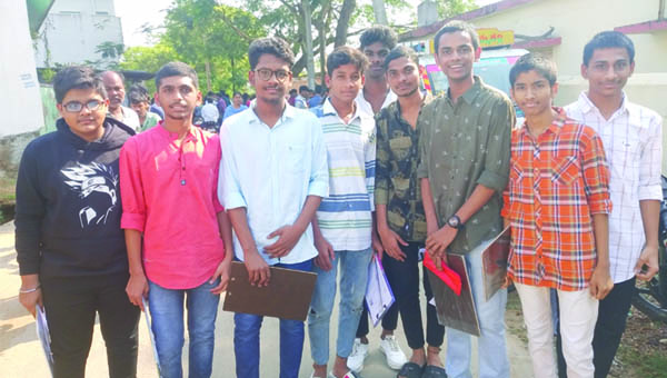 ప్రశాంతంగా మొదటి రోజు 'పది' పరీక్షలు