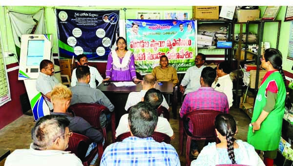 రైతు భరోసా కేంద్రాల ద్వారా ఎరువులు