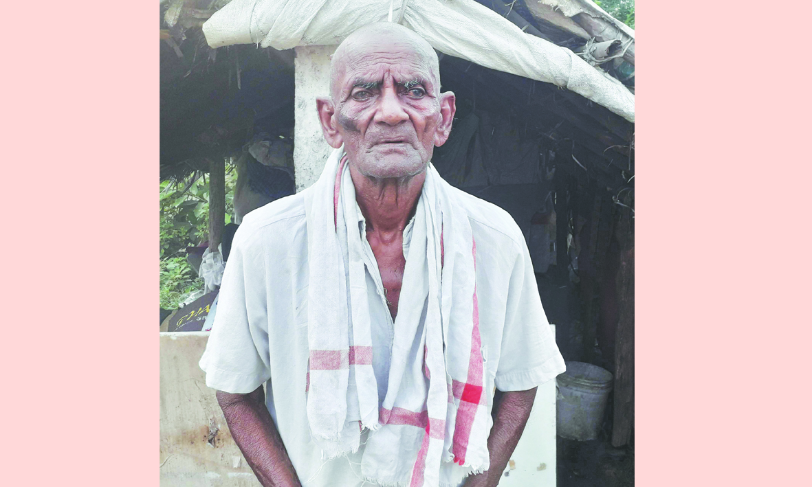 రేషన్‌ బియ్యం అందక వృద్ధుల ఇక్కట్లు