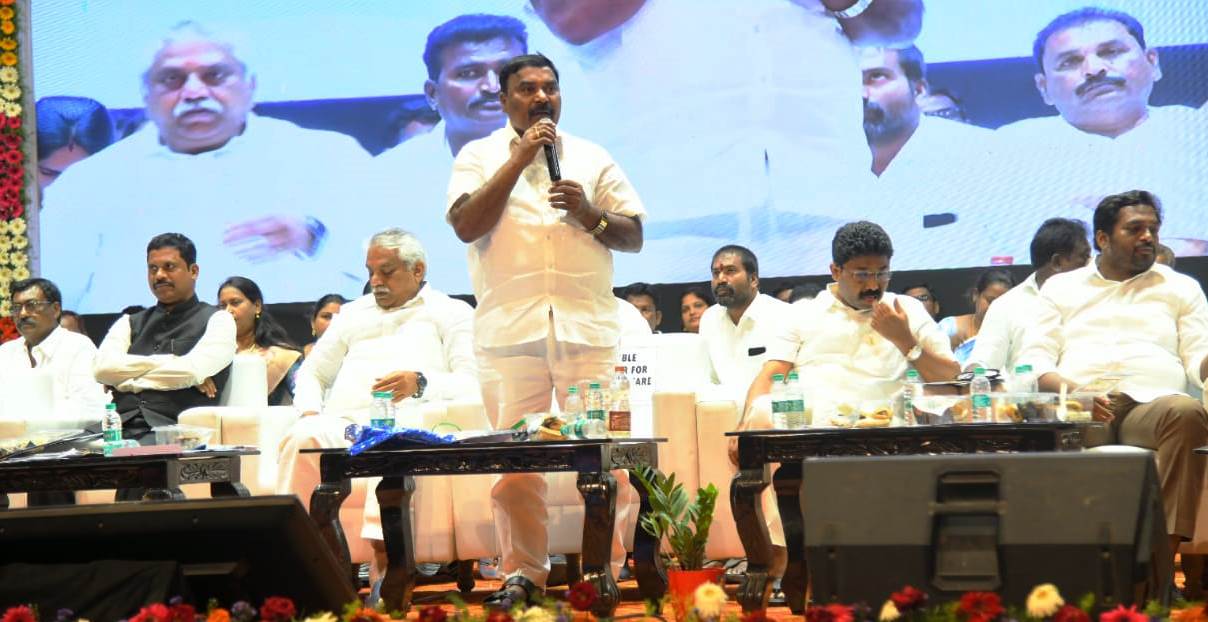 నేటి యువతకు అంబేద్కర్‌ ఆదర్శనీయం