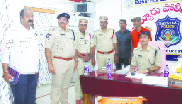 నిఘా నీడలో పర్చూరు: ఎస్‌పి