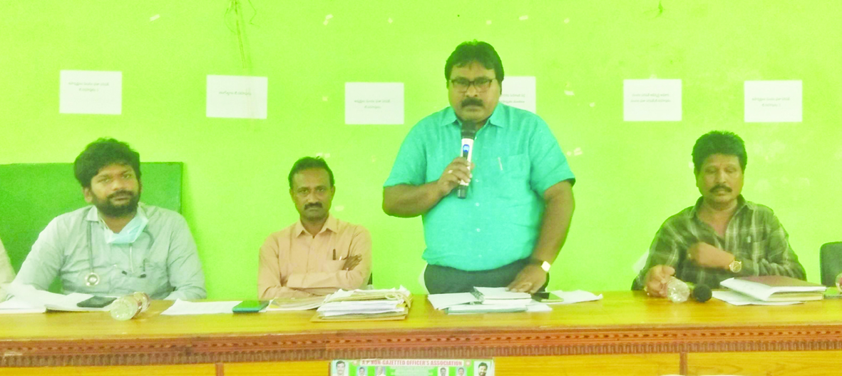 స్పందన ఫిర్యాదులు సత్వరమే పరిష్కరించాలి