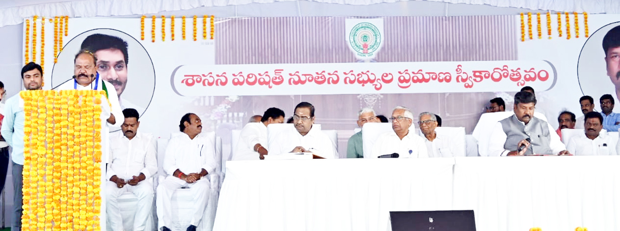 ఎమ్మెల్సీలుగా రాజశేఖర్‌, ఏసురత్నం ప్రమాణస్వీకారం