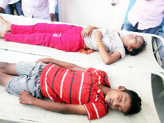 పండుగ పూట విషాదం 