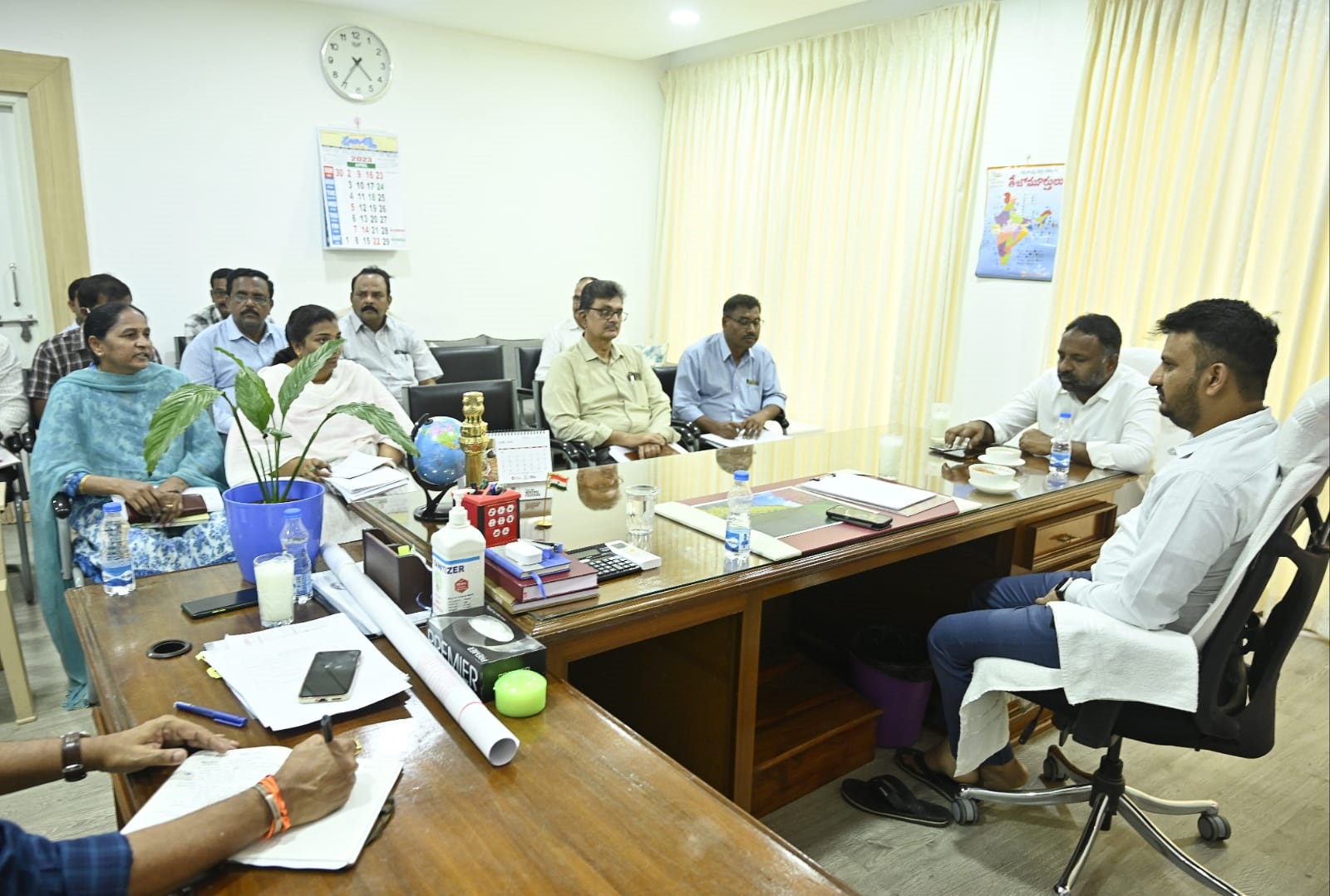 వేగవంతంగా ఇళ్ల నిర్మాణాలు : కలెక్టర్‌