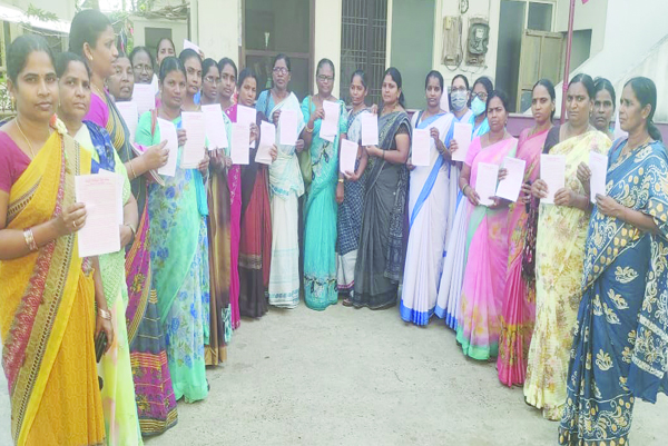 మే డేను విజయవంతం చేయాలి