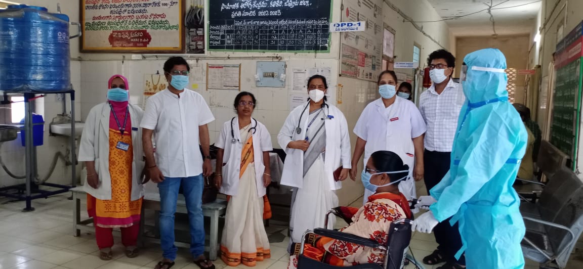 కోవిడ్‌పై అప్రమత్తంగా ఉండండి..డిపిఎంఒ డాక్టర్‌ లోకవర్ధన్‌