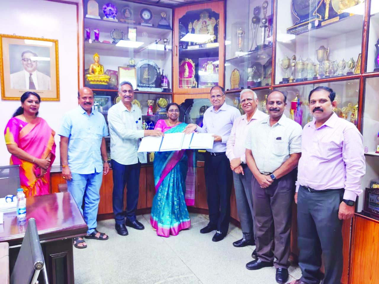 లారస్‌ ల్యాబ్స్‌తో పిబి సిద్ధార్థ ఒప్పందం