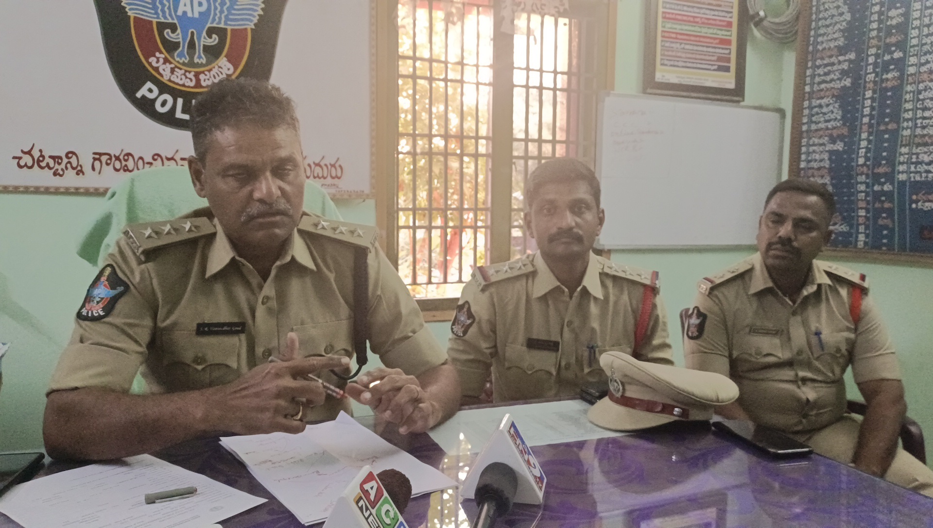'పది' తెలుగు ప్రశ్న పత్రం లీకేజీలో ఆరుగురు అరెస్టు