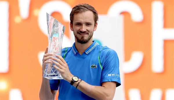 /Miami-title-winner-Medvedev