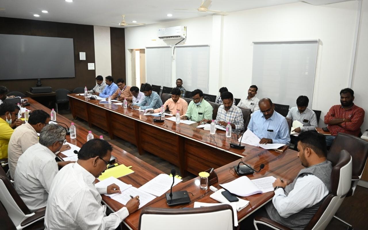 పరిశ్రమల స్థాపనతోనే జిల్లా అభివృద్ధి : కలెక్టర్‌