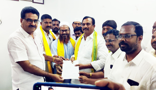 టిడ్కో ఇళ్ల నిర్మాణాలు చేపట్టాలి : 'బత్యాల'