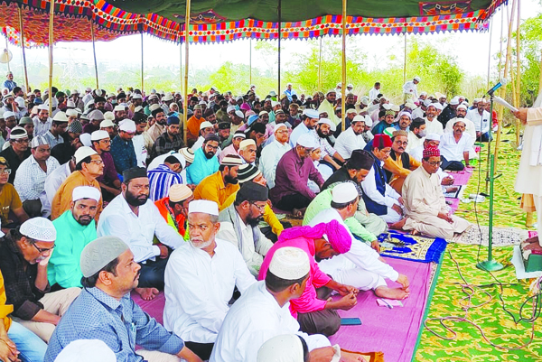 ఘనంగా రంజాన్‌ ప్రార్థనలు