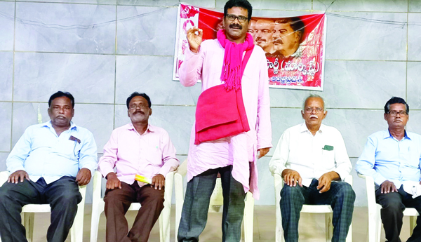 పోర్టును అదానీకి కట్టబెట్టేందుకు సిద్ధం