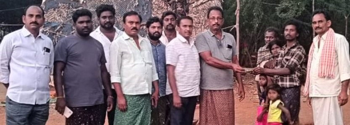 ఆర్థిక సాయం అందజేత