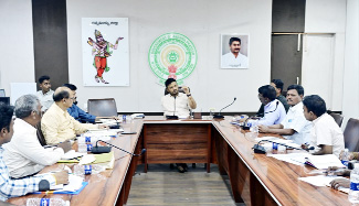 పర్యాటక హబ్‌గా హార్సిలీహిల్స్‌ : కలెక్టర్‌