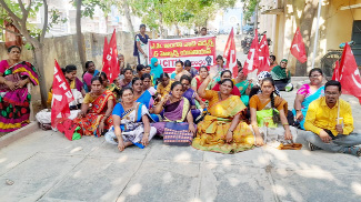 అంగన్వాడీల సమస్యలు పరిష్కరించాలి