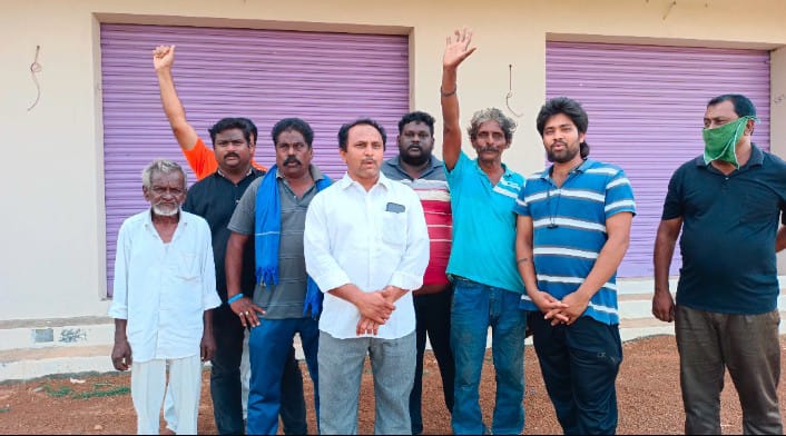 మద్యం షాపు వద్దని నిరసన