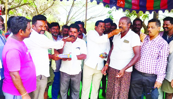 పోరాటాలతోనే సమస్యలు పరిష్కారం