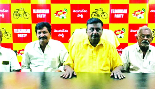  ముఖ్యమంత్రిపై వైసిపి నాయకులకు నమ్మకం లేదు