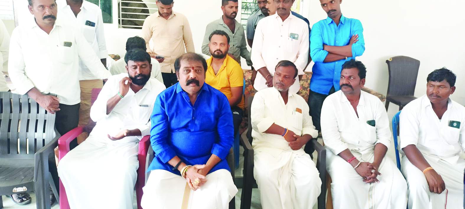 విలేకరుల సమావేశంలో మాట్లాడుతున్న మంత్రి జయరాం