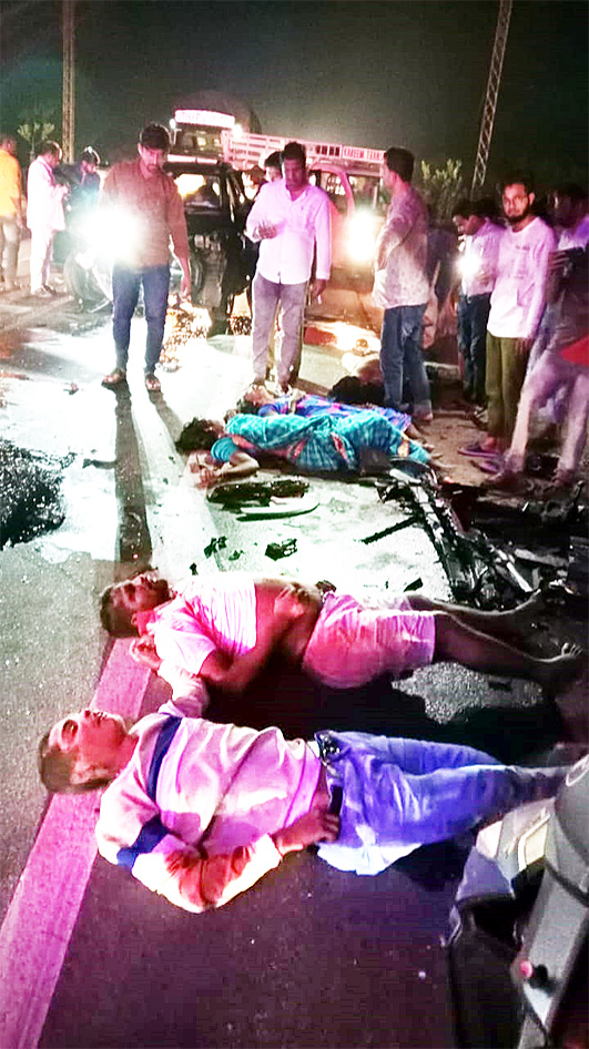 నెత్తురోడినా రహదారులు