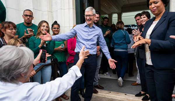 Apples-first-retail-store-opens-in-India