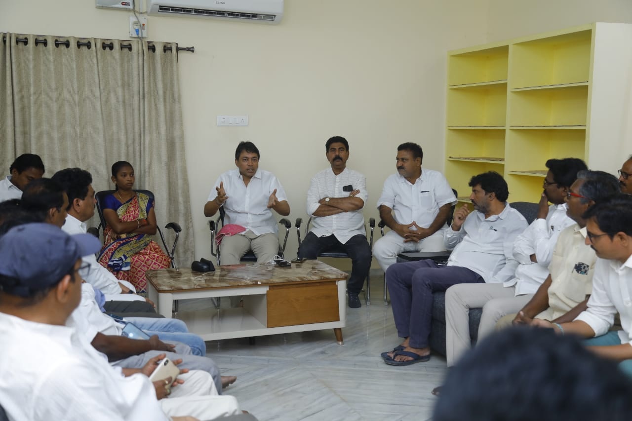 'జగనన్నే మా భవిష్యత్తు' విజయవంతానికి కృషి