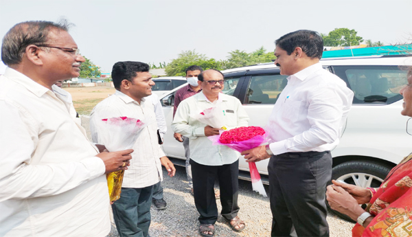 Chief-Secretary-of-State-Medical-and-Health-Department-who-came-to-Bapatla