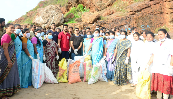 Beach-surroundings-should-be-kept-clean-Collector