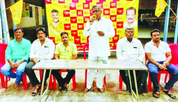 పొత్తులపై మాట్లాడే అర్హత జగన్‌కు లేదు