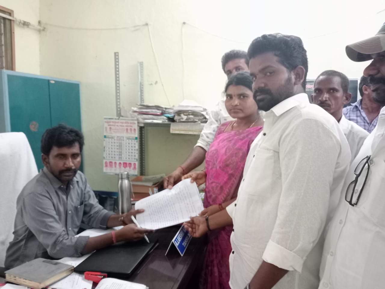 అక్రమ కట్టడాలను తొలగించాలి