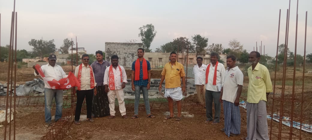 బండి ఆత్మకూరు జగనన్న కాలనీ పరిశీలించిన సిపిఎం నాయకులు